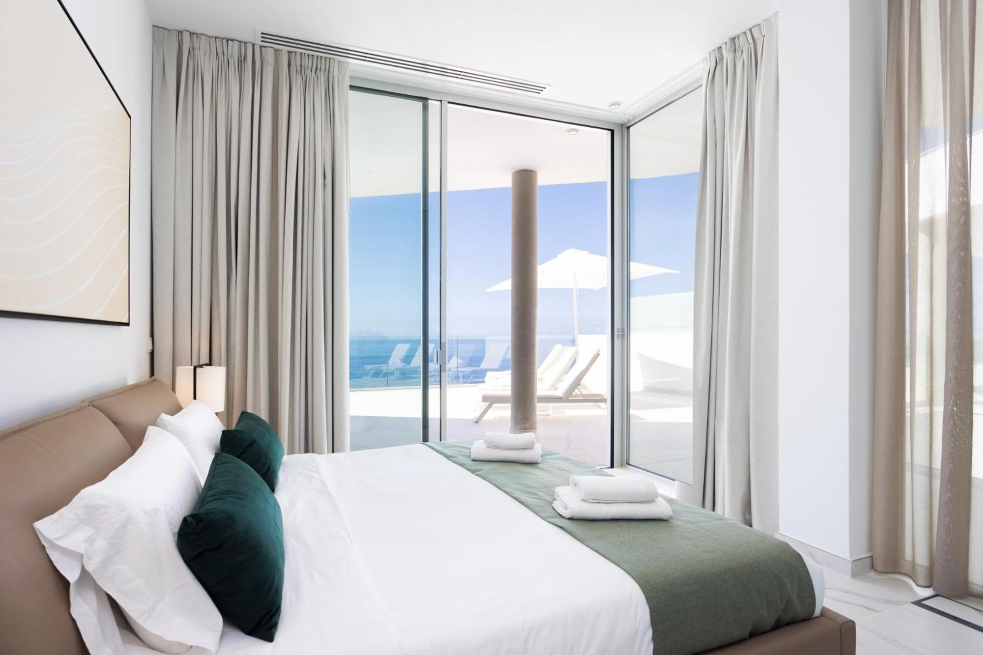 Crystal I Luxury Apartments By Enjoyahome Acantilado de los Gigantes Ngoại thất bức ảnh