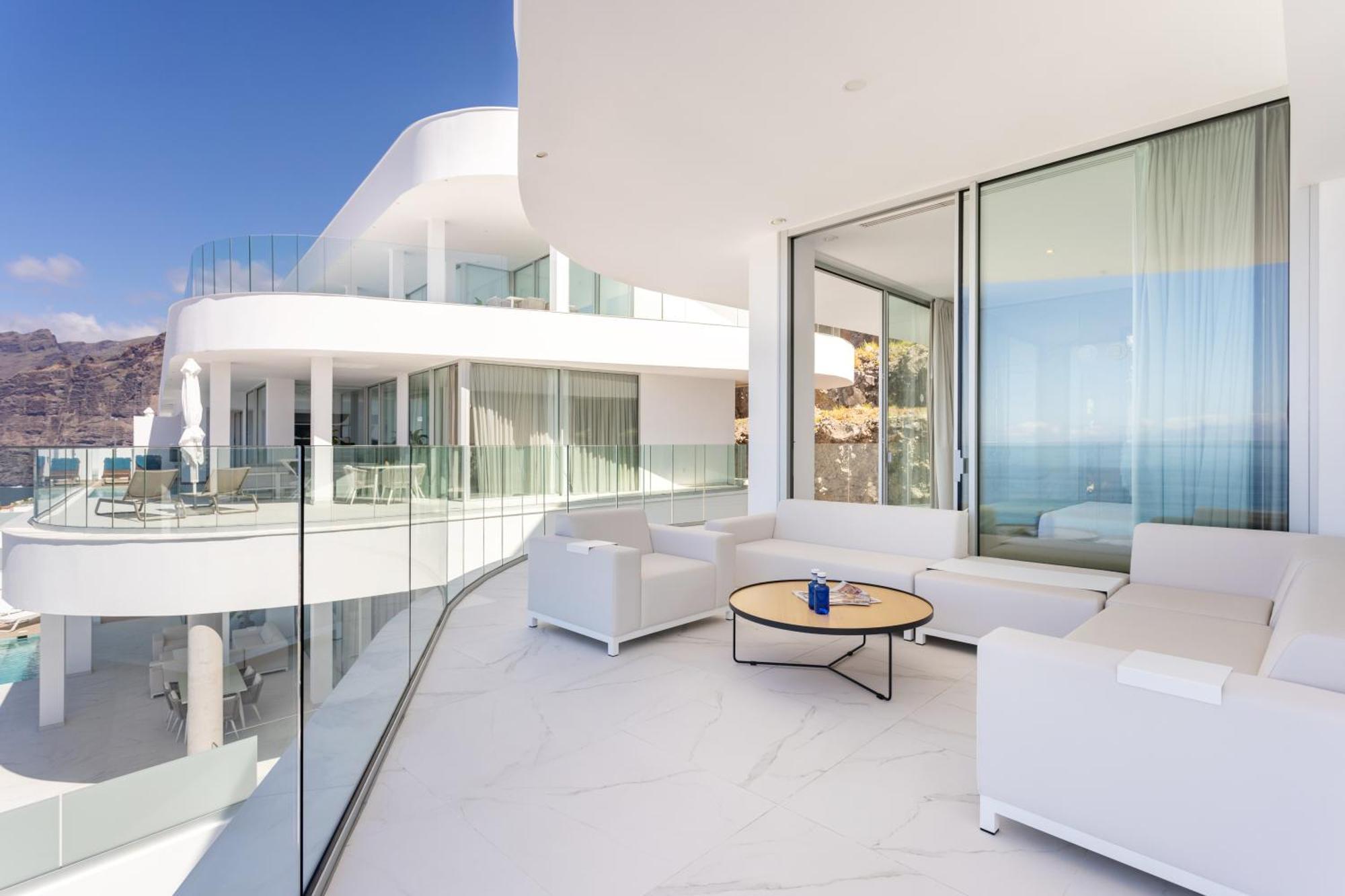 Crystal I Luxury Apartments By Enjoyahome Acantilado de los Gigantes Ngoại thất bức ảnh