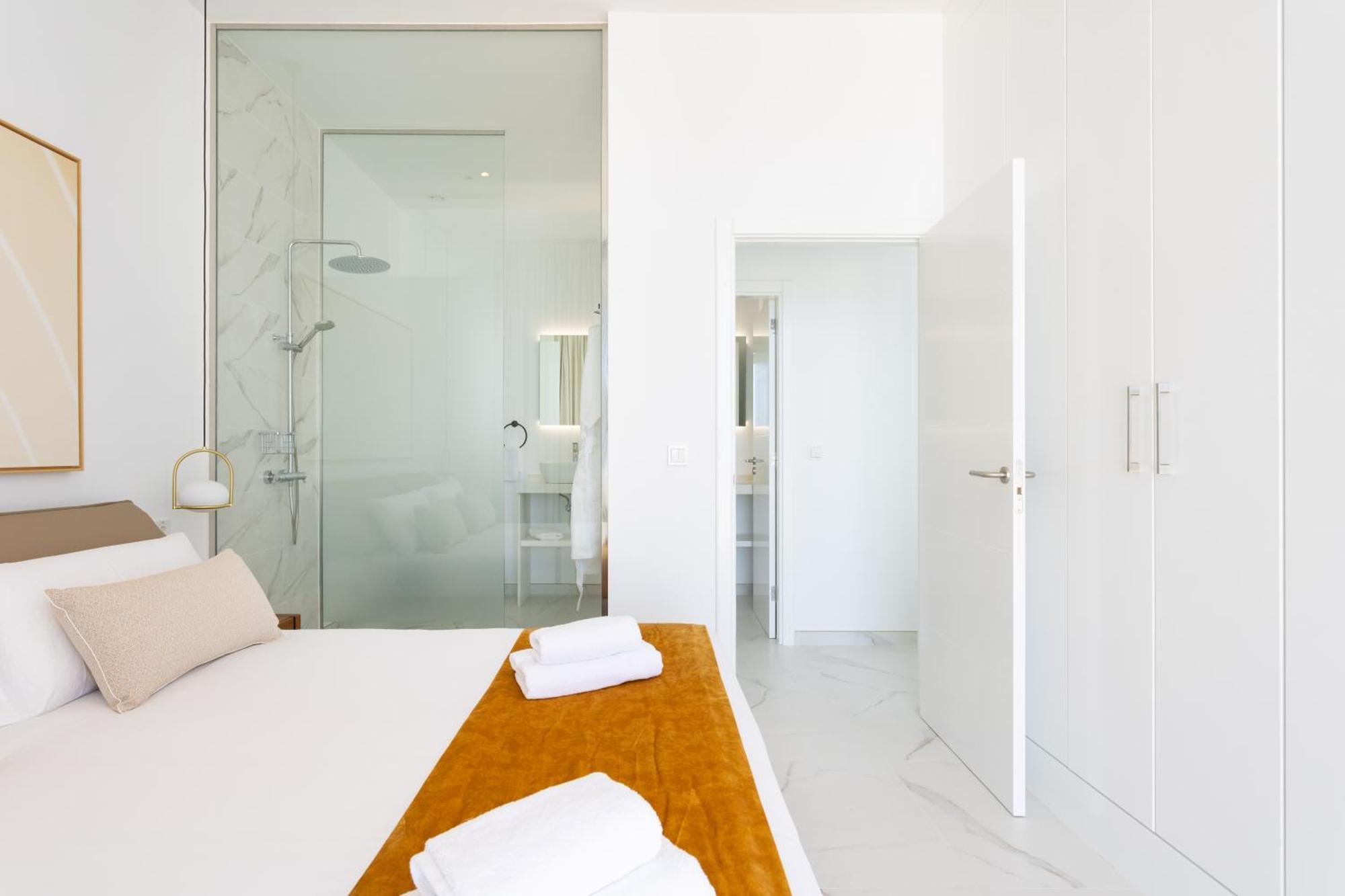 Crystal I Luxury Apartments By Enjoyahome Acantilado de los Gigantes Ngoại thất bức ảnh